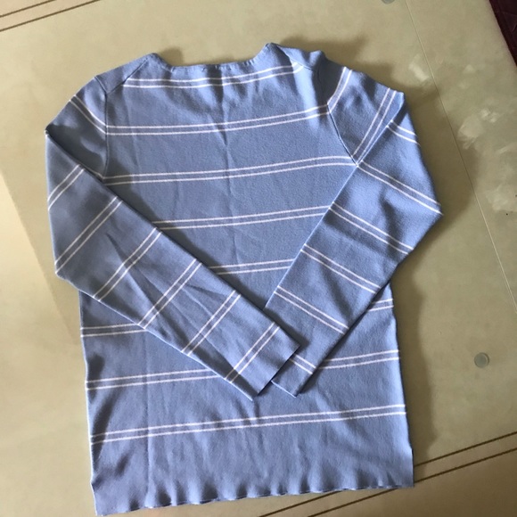 Women’s Top - Picture 14 of 16